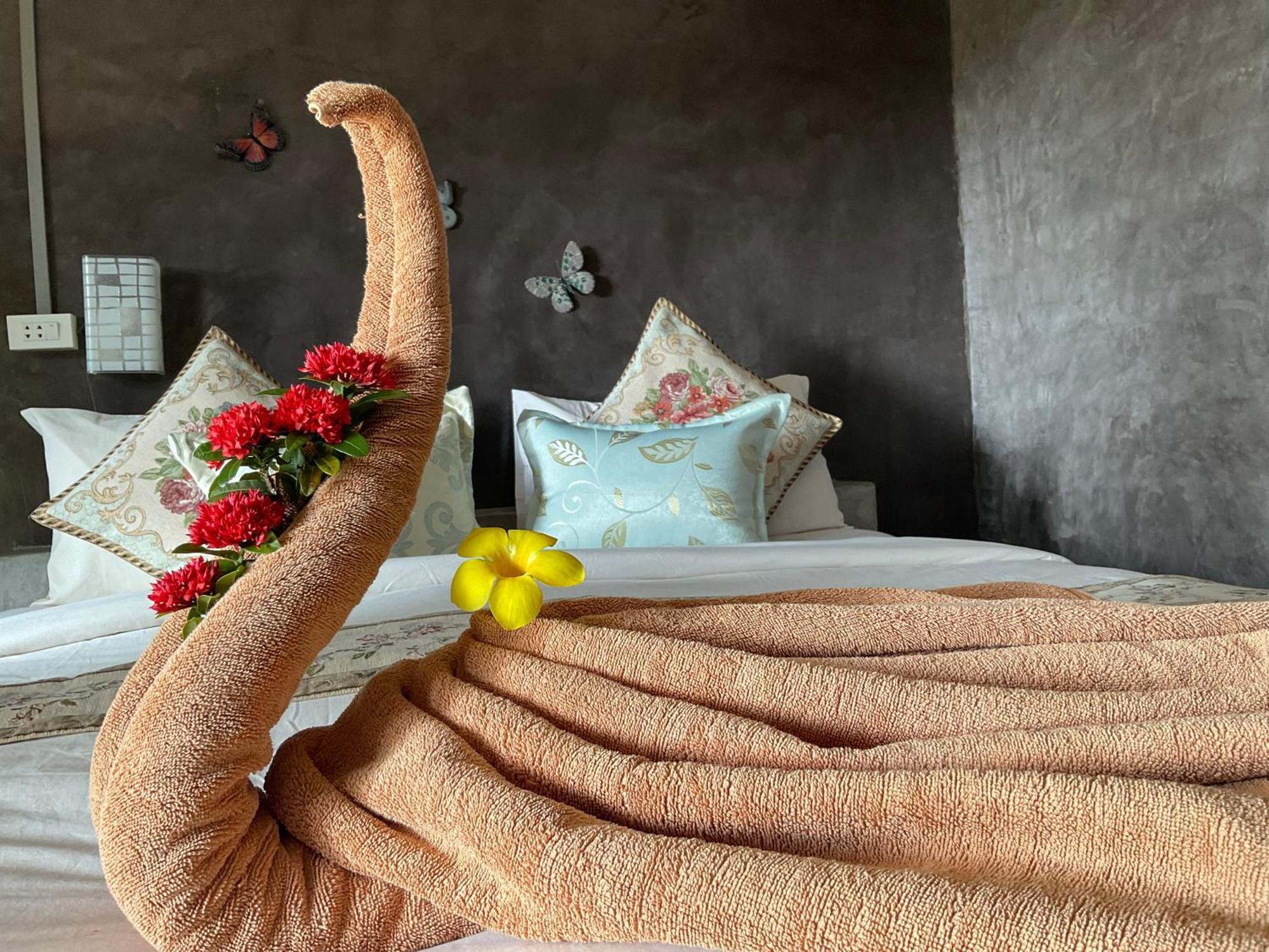 Mada Lanta Mai Keaw Hotel Koh Lanta Ngoại thất bức ảnh