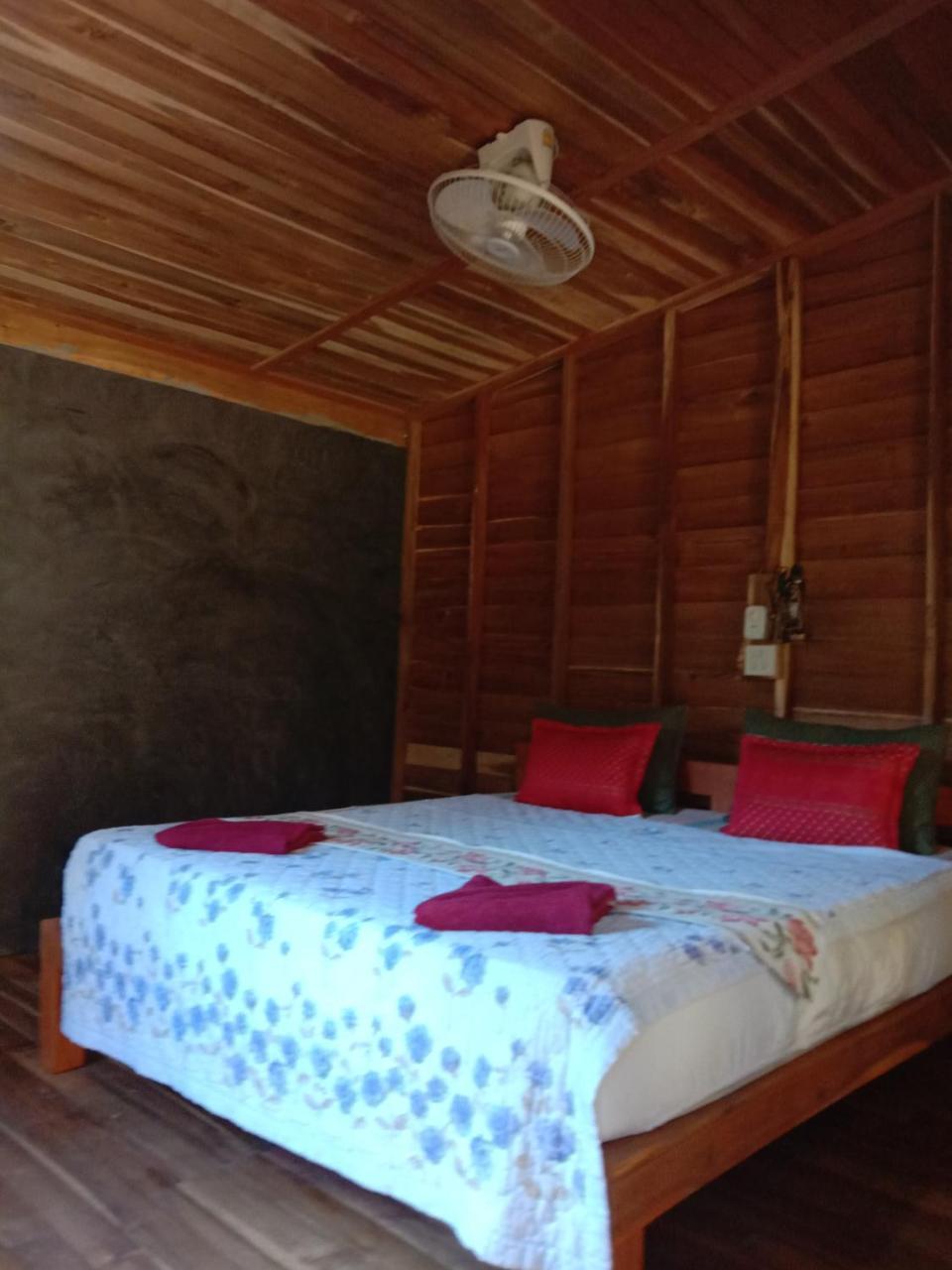 Mada Lanta Mai Keaw Hotel Koh Lanta Ngoại thất bức ảnh
